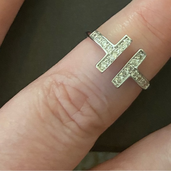 Designer Inspired T Necklace and Ring - Picture 2 of 3